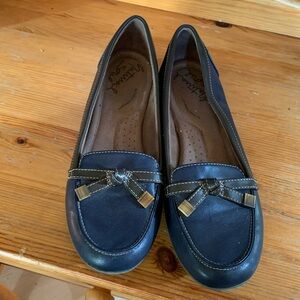 Women’s 8 Navy Blue Flats Bow Detail Loafers Slip ons Sailor Twee Preppy Coastal